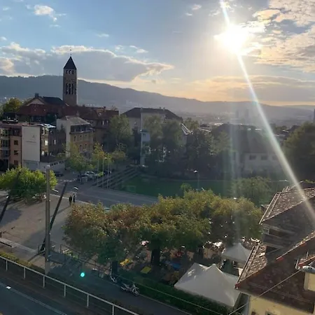 아파트 Superior With View University110